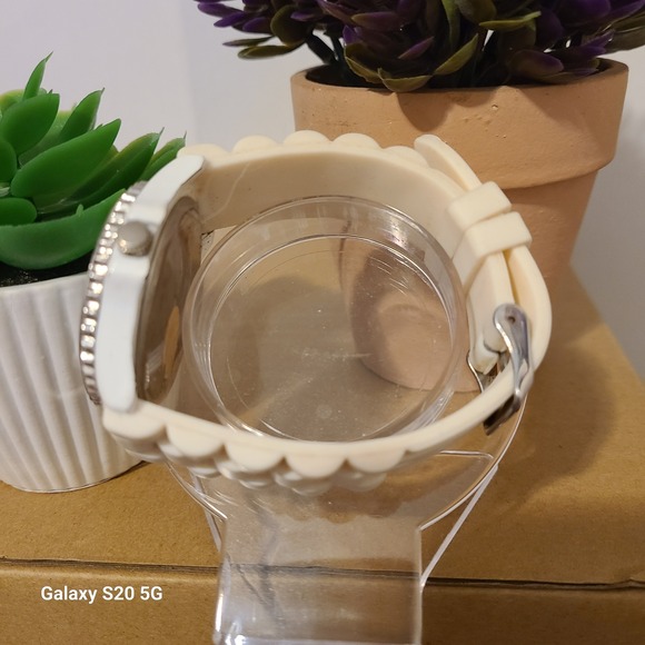 Geneva Rhinestone Bezel White Ceramic Band Women's Fashion Watch Pre-owned - Picture 2 of 7